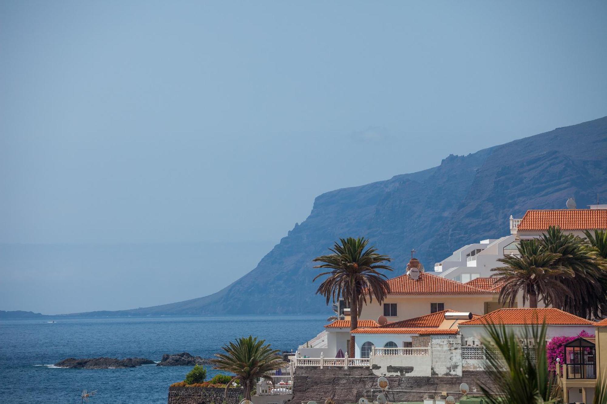 Casa De Franco - Ocean View, Terrace, Balcony, 50M From Playa La Arena, Fibre Net Apartment Puerto de Santiago  Exterior photo